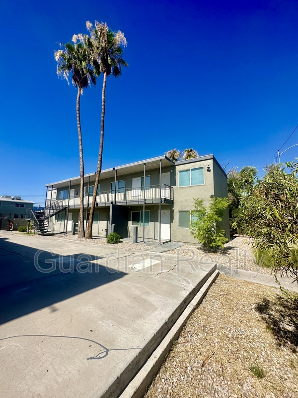521 CALCATERRA CIR