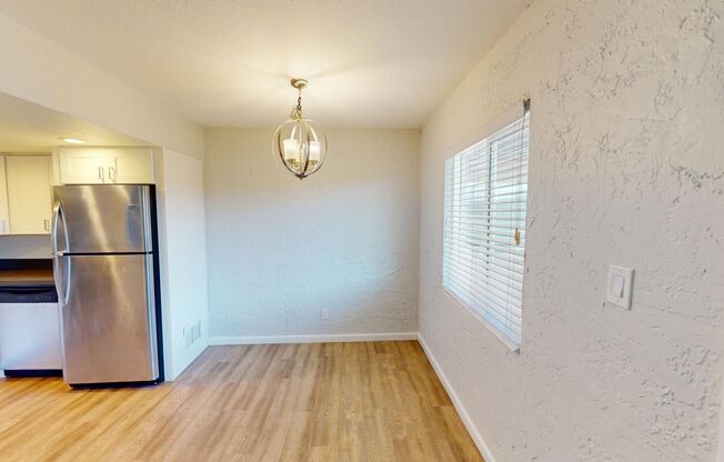 2 beds, 1 bath, 900 sqft, $1,390, Unit 25
