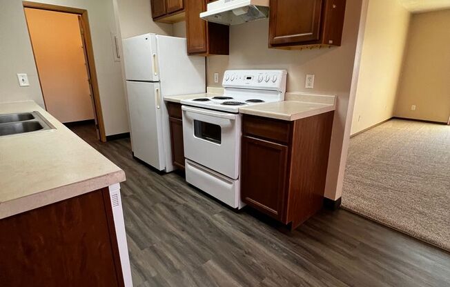 2 beds, 1 bath, 920 sqft, $775, Unit 310