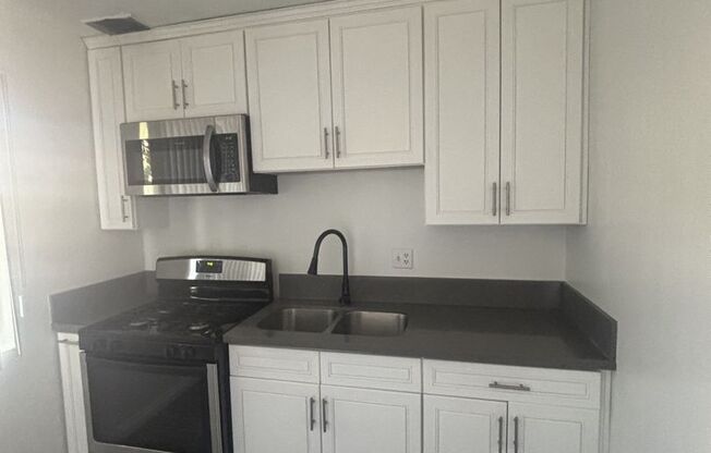 APT LANKERSHIM (RSO)