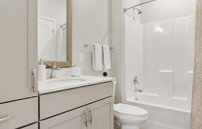 1 bed, 1 bath, 617 sqft, $1,475, Unit 322