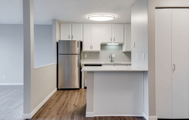 Kitchen with Breakfast Bar