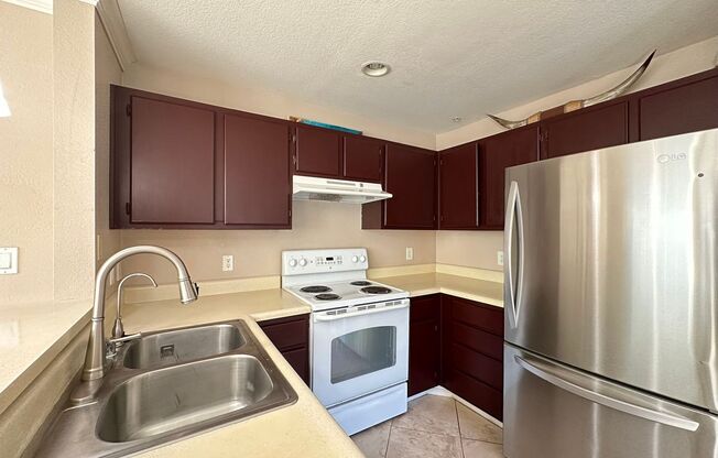 2 BEDROOM HOME FOR LEASING IN Rancho Cucamonga