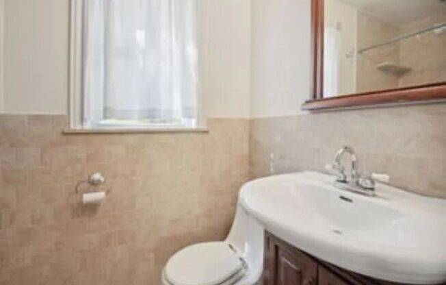3 beds, 2.5 baths, $3,550