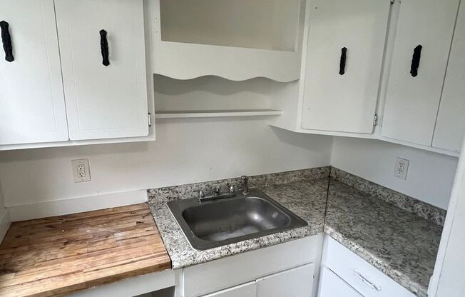 Charming 4-Bedroom Single-Family Home in Cleveland