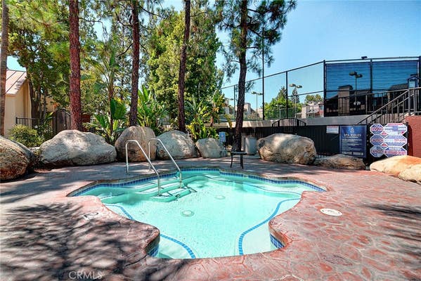 5515 Canoga Ave. #125
