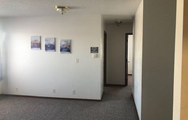 2 beds, 1 bath, 720 sqft, $825, Unit 206