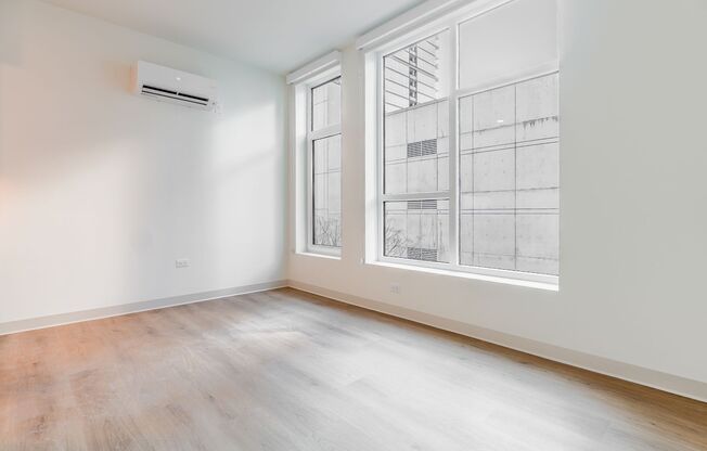 1 bed, 1 bath, 389 sqft, $2,400, Unit 304