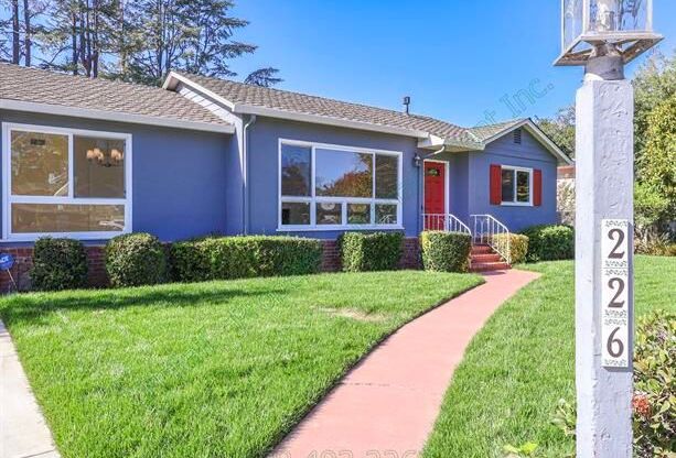 226 N CLARK AVE