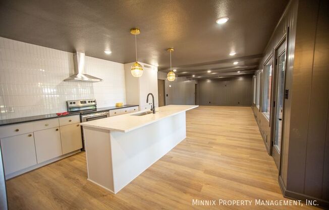 3407 43 ST