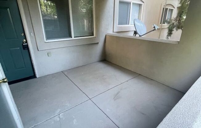 1 bed, 1 bath, 822 sqft, $1,395, Unit 910 H 105