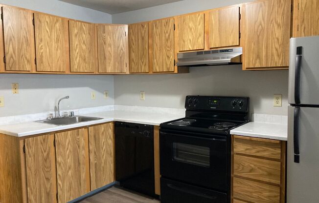 2 beds, 1 bath, 687 sqft, $2,095, Unit A404