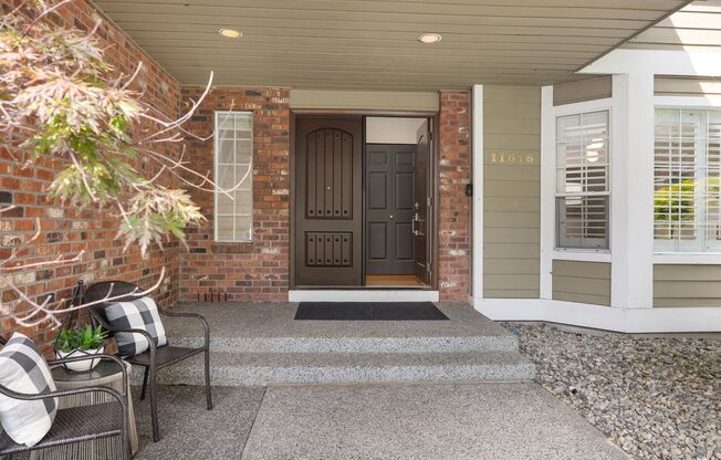 Beautiful home with 5 beds, 3.5 baths for rent