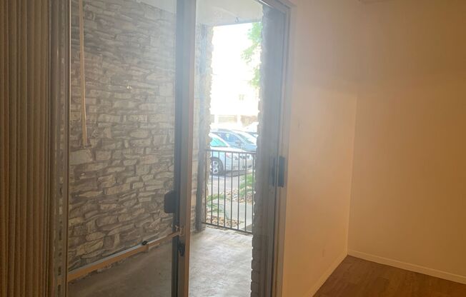 1 bed, 1 bath, 682 sqft, $1,295, Unit 114