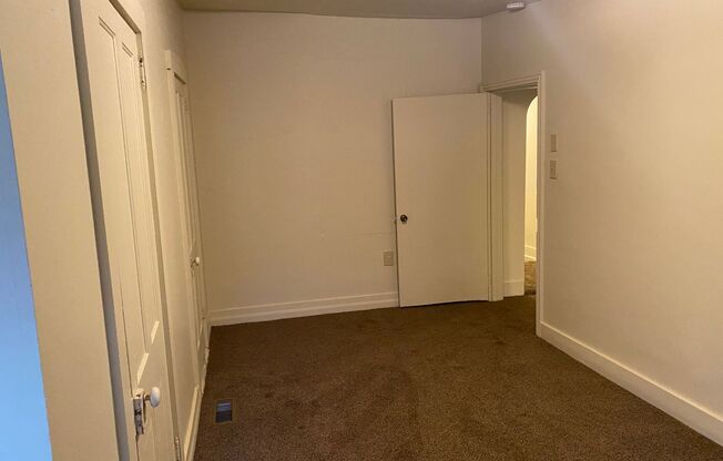 3 beds, 1 bath, $1,350