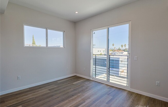 5513 GLENNIE LN