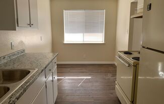 1 bed, 1 bath, 600 sqft, $889, Unit 12