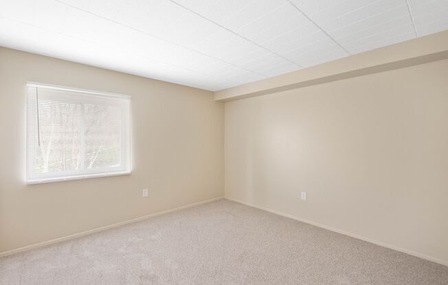 2 beds, 1 bath, 900 sqft, $1,099, Unit 112 M