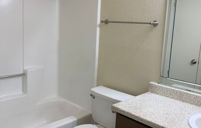 1 bed, 1 bath, 703 sqft, $850, Unit 1910