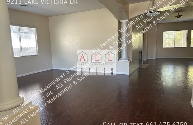 9213 LK VICTORIA