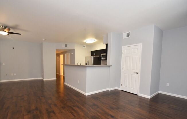 2 beds, 2 baths, $1,850, Unit # 214