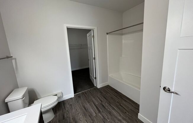 2 beds, 2 baths, 1,176 sqft, $1,895, Unit Lime 125