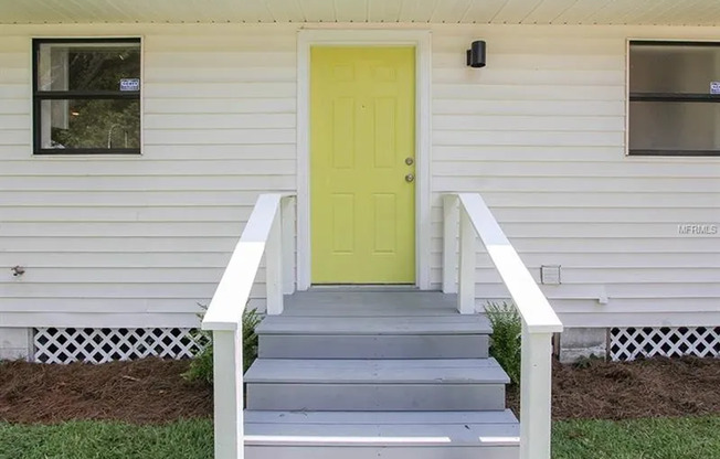 Fully Renovated Home in Prime Tampa Location with Fenced and Private Yard! 3bed |1.5 bath