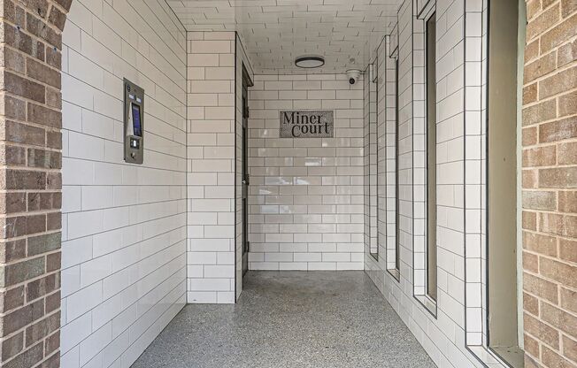 2 beds, 1 bath, 750 sqft, $1,695, Unit 302