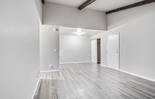 2 beds, 2 baths, 925 sqft, $1,249, Unit 3020 - H106