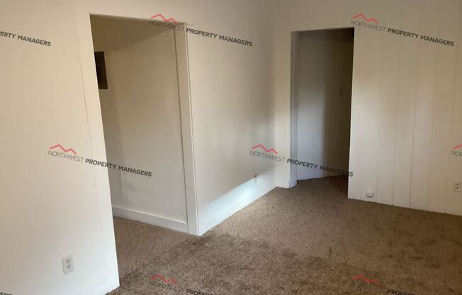 r281i Porter Apartments