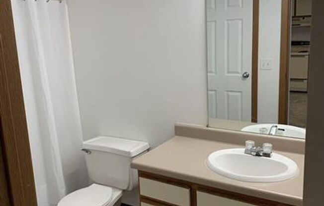 1 bed, 1 bath, 575 sqft, $550, Unit 207