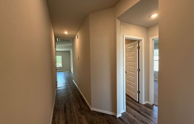 Beautiful 4 bed/2bath new construction home in Oneta Farms!