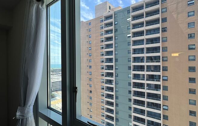 1 bed, 1 bath, $2,500, Unit UNIT # 2103