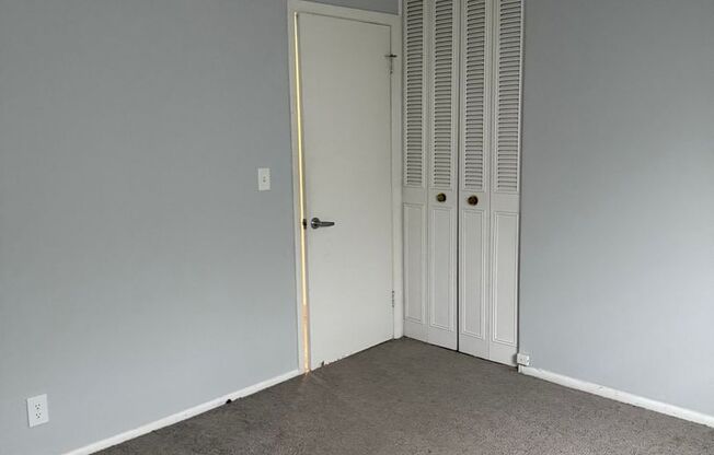 3 beds, 1 bath, 1,000 sqft, $1,750, Unit 135HS