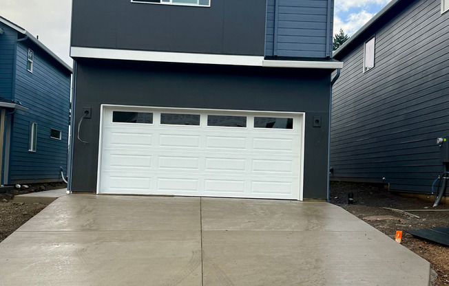 3 BED 2.5 BATH NEW BUILDS! - 1 MONTH FREE!