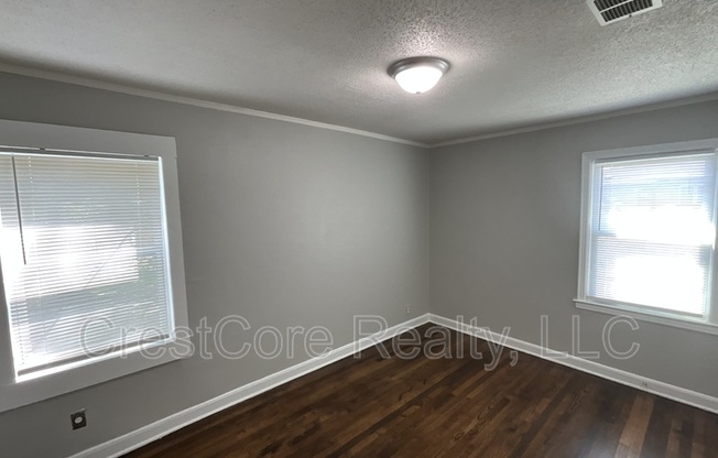 2267 LONGSTREET DR