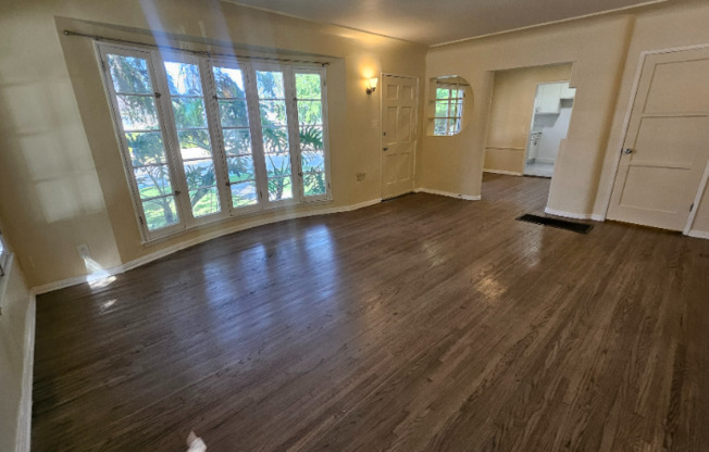 6290 COMMODORE SLOAT DR