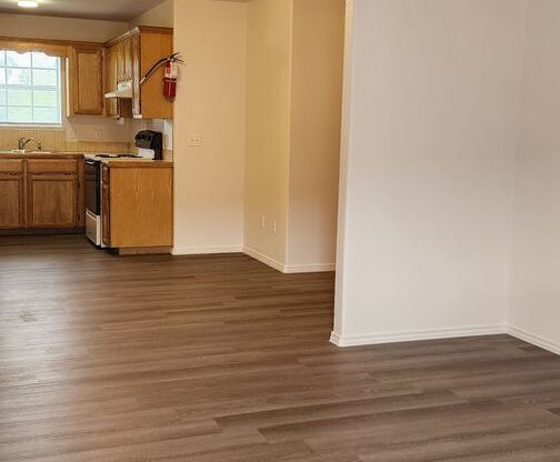 2 beds, 1 bath, $825, Unit Apt. 25