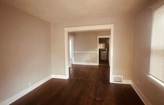 2 beds, 1 bath, $1,200