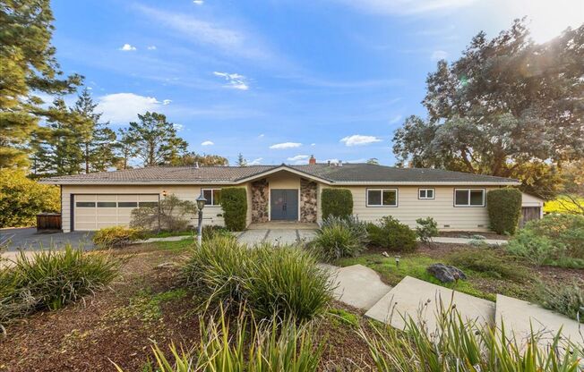 Beautiful remodeled 3 Bed 2 Bath home in Los Altos Hills
