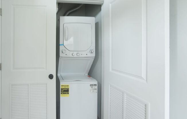 2 beds, 2 baths, 850 sqft, $3,600, Unit 4409-3B