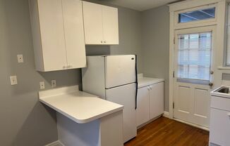 1 bed, 1 bath, 650 sqft, $1,300, Unit 1E - 3W