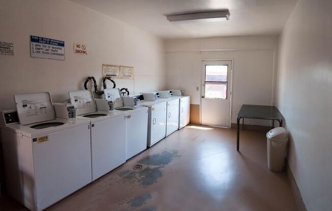 PAR - Park West Apts.