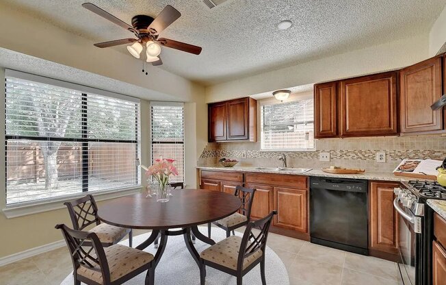 1622 PEACHTREE VLY DR