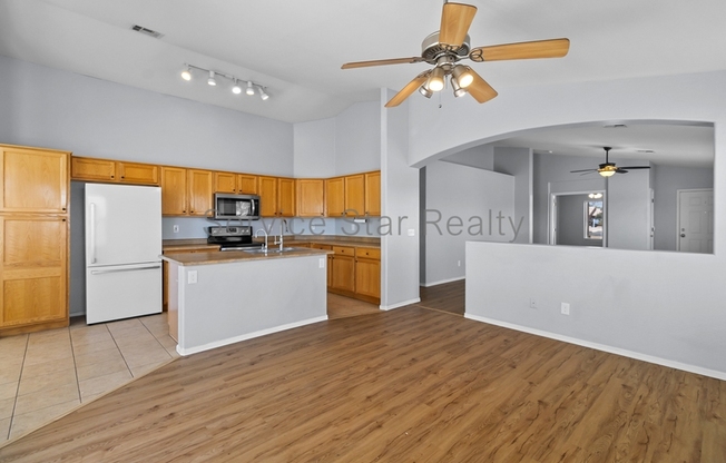 14763 N 149 DR