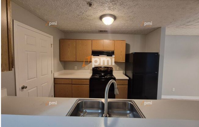 2204 FAIRINGTON VLG DR