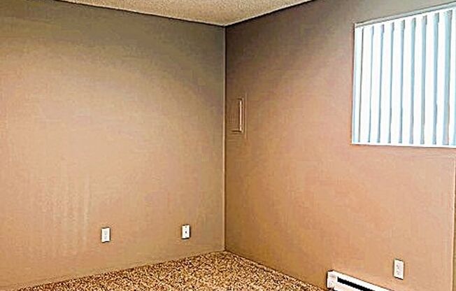 2 beds, 1 bath, 830 sqft, $1,250, Unit B-205