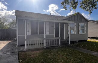 3 beds, 1 bath, $1,250