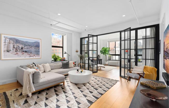 112 W 18 ST