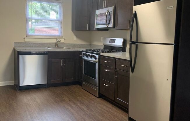 2 beds, 1 bath, 756 sqft, $2,170, Unit 212A